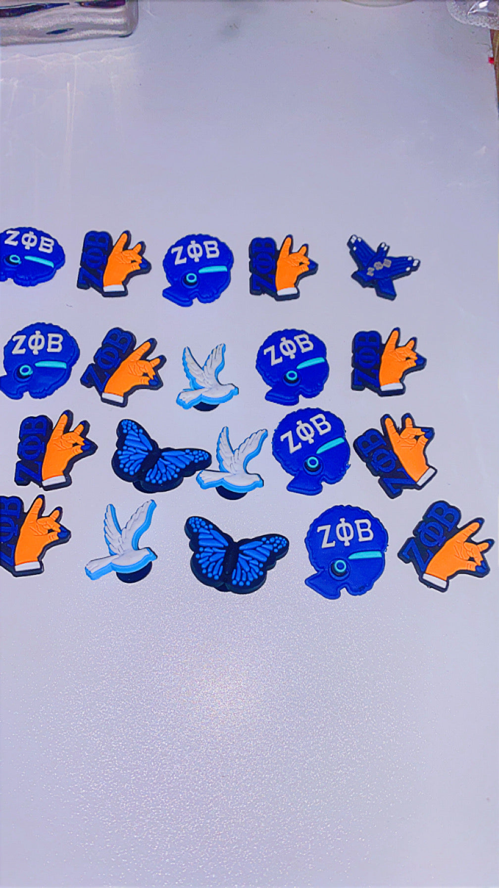 Zeta croc charms (Randomly selected set of 8)