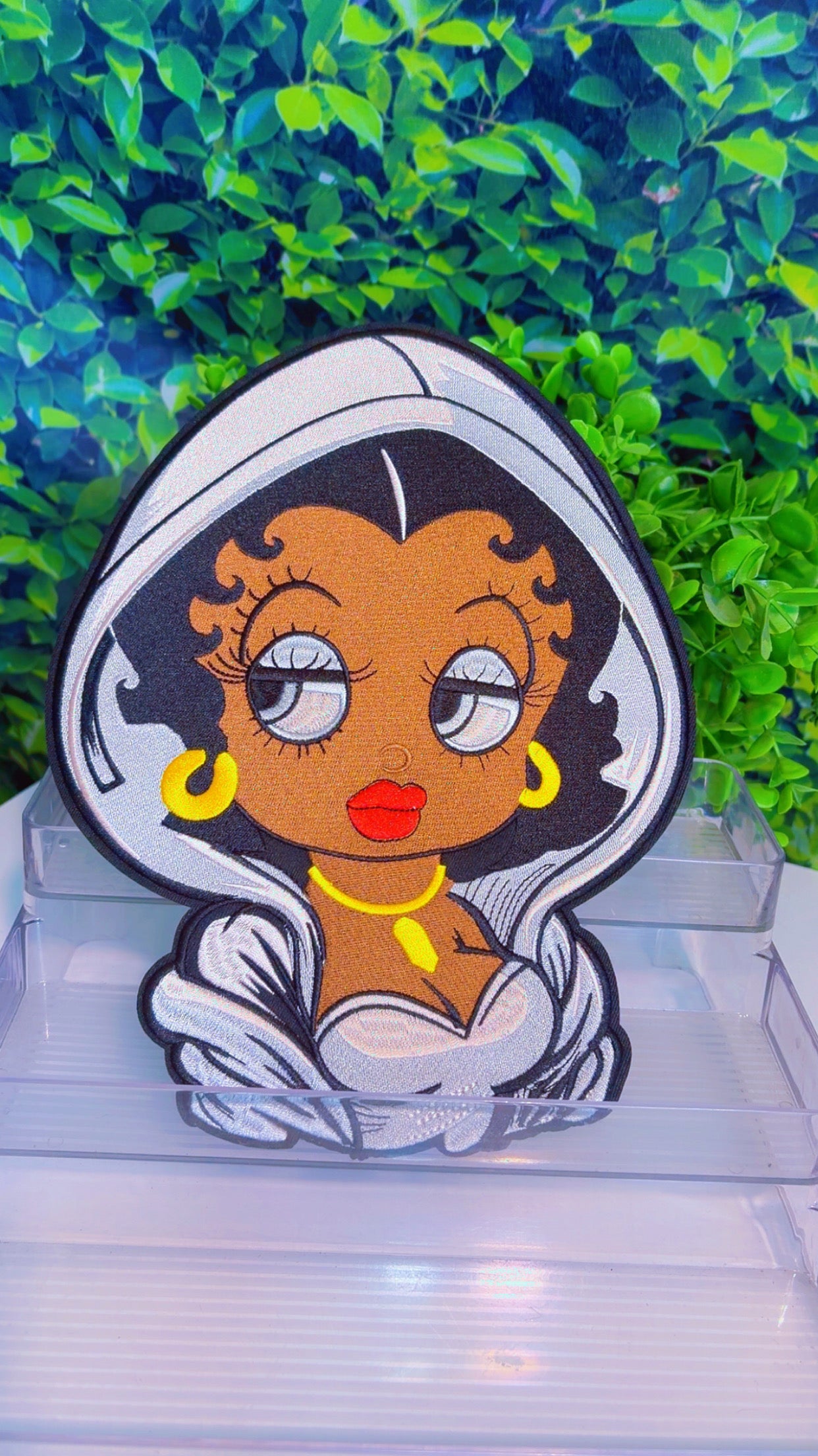 Good glam Betty iron on big patch