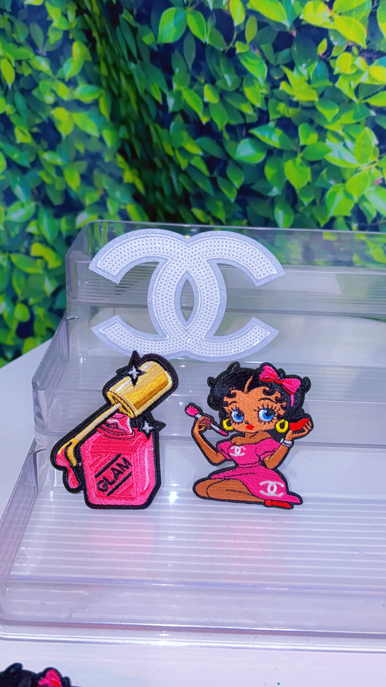 White glam iron on patch set