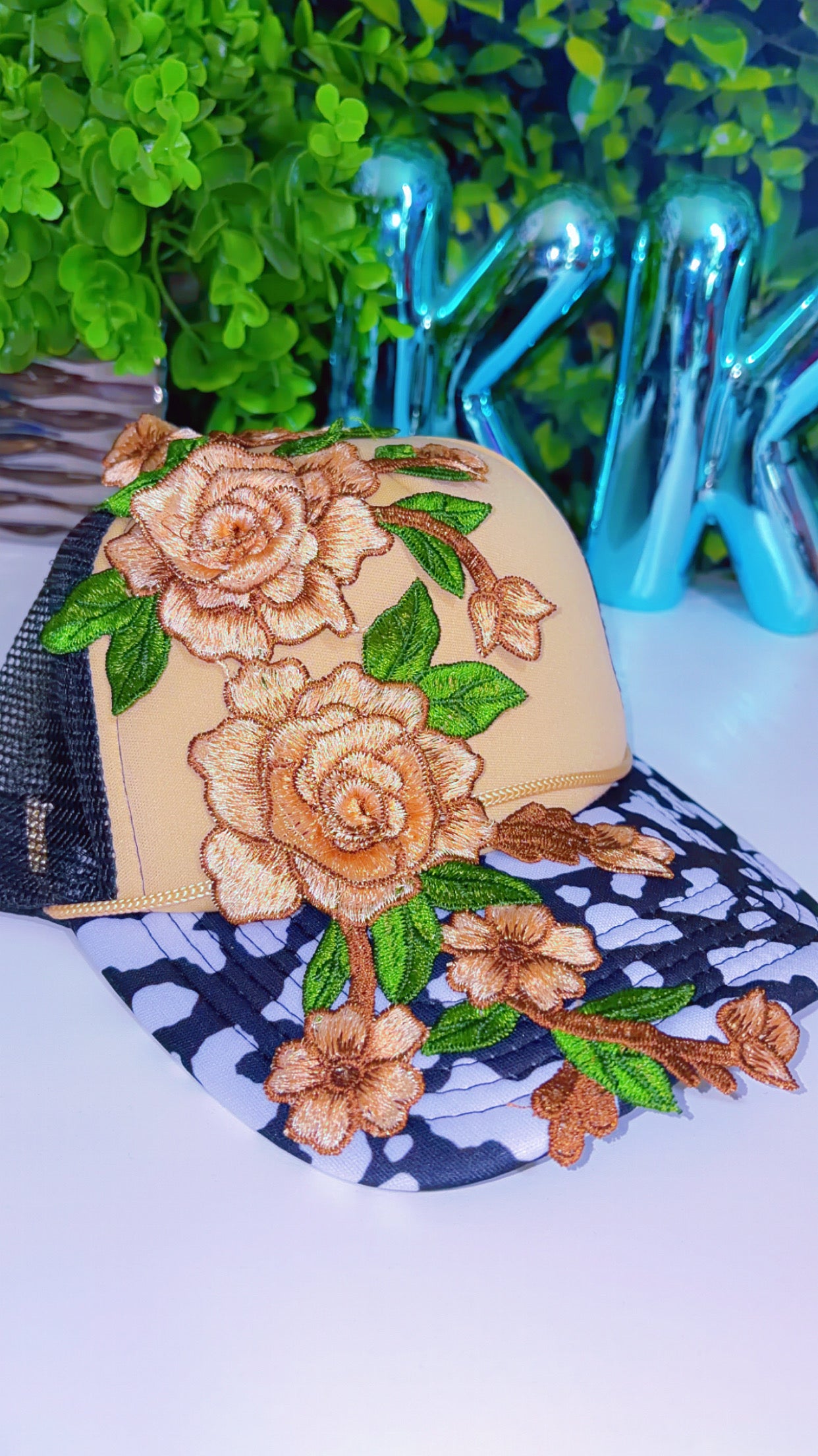 Brown 3d flower (hat not included)