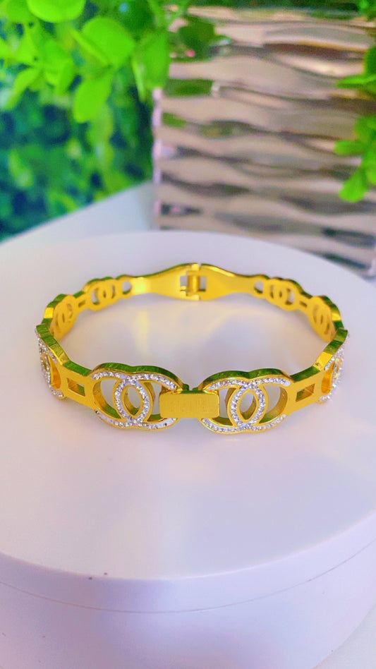 Gold (stainless steel 7 1/2 inch) bangle
