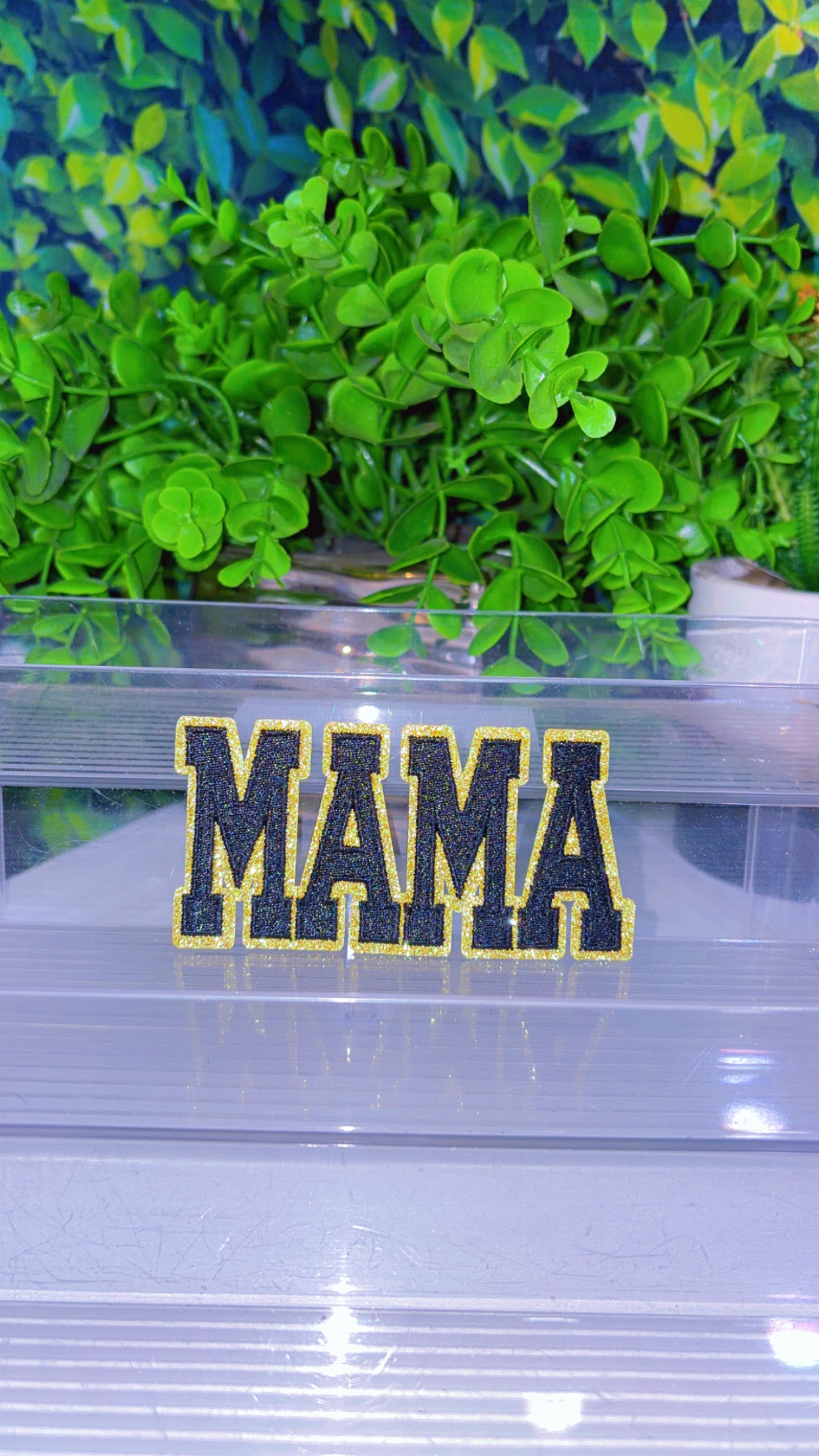 Mama iron on patch (3 colors)
