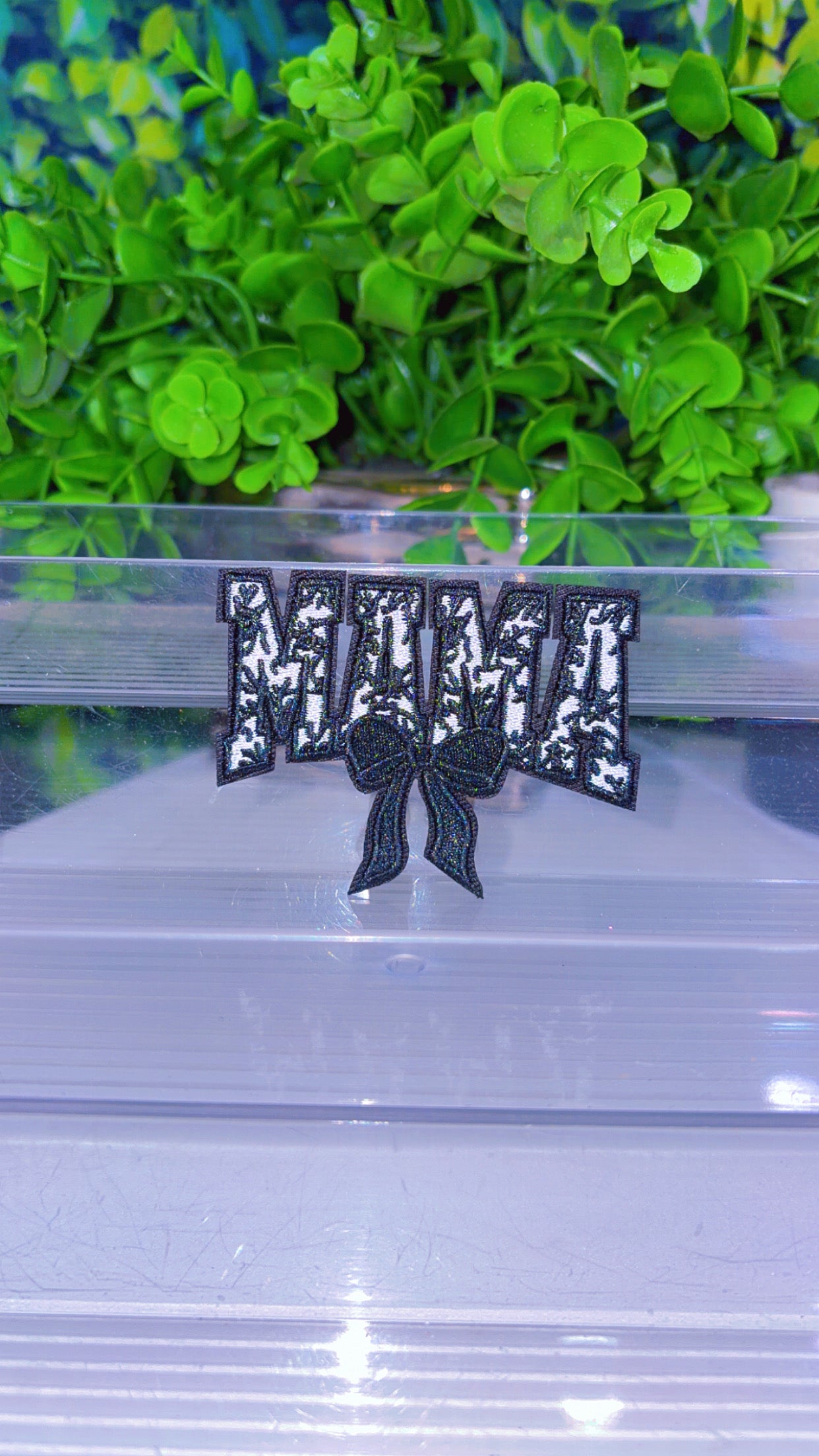 Mama iron on patch (2 colors)