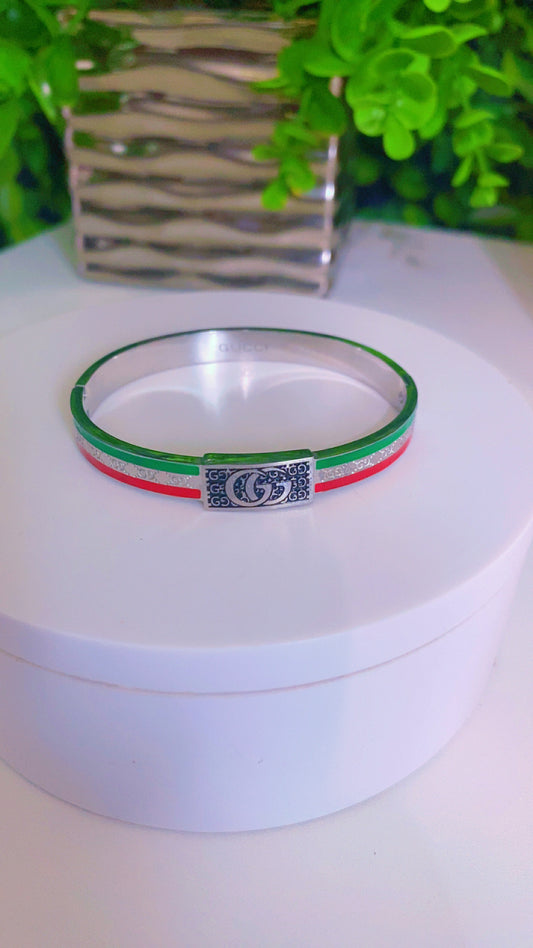 Silver (stainless steel 7 1/2 inch bangle)