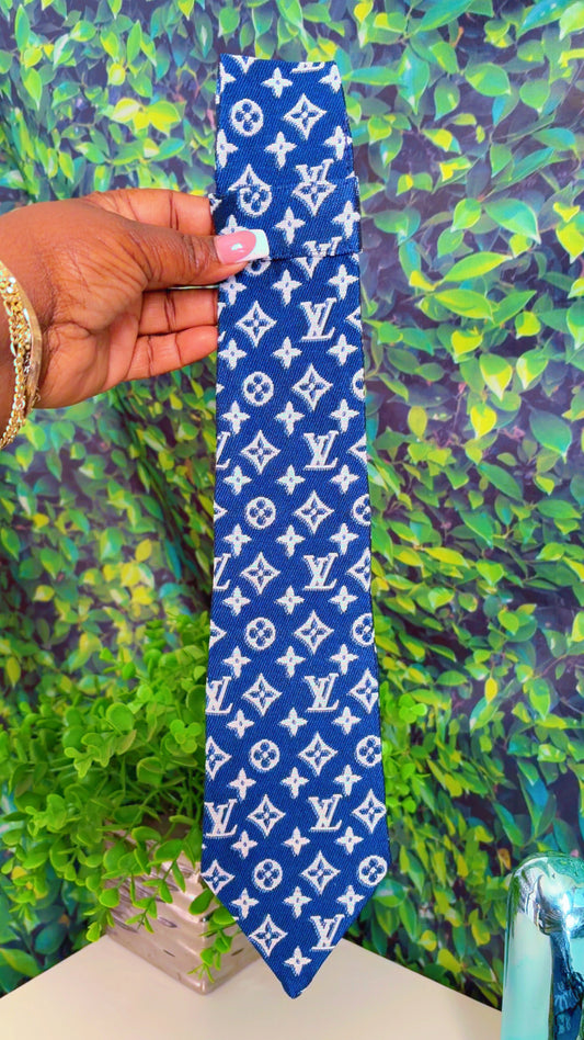 Blue lux diy tie