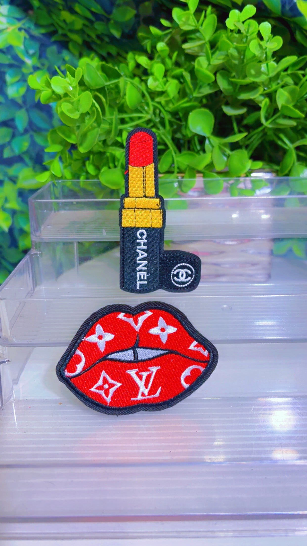 Lipstick iron on patch set