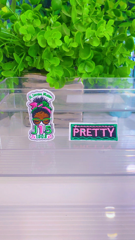 Pretty iron on patch set of 2