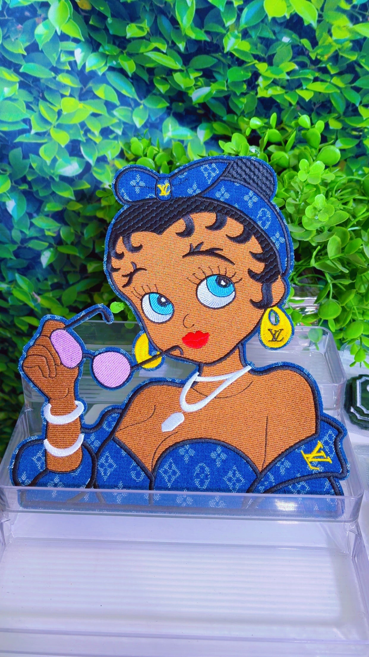 Sunglasses Baddie big iron on patch