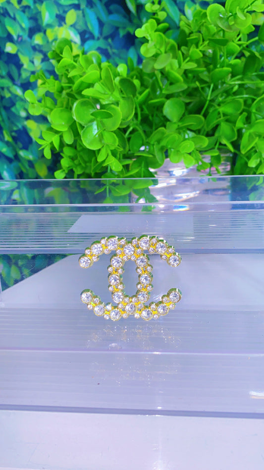 Brooch (8 variations)