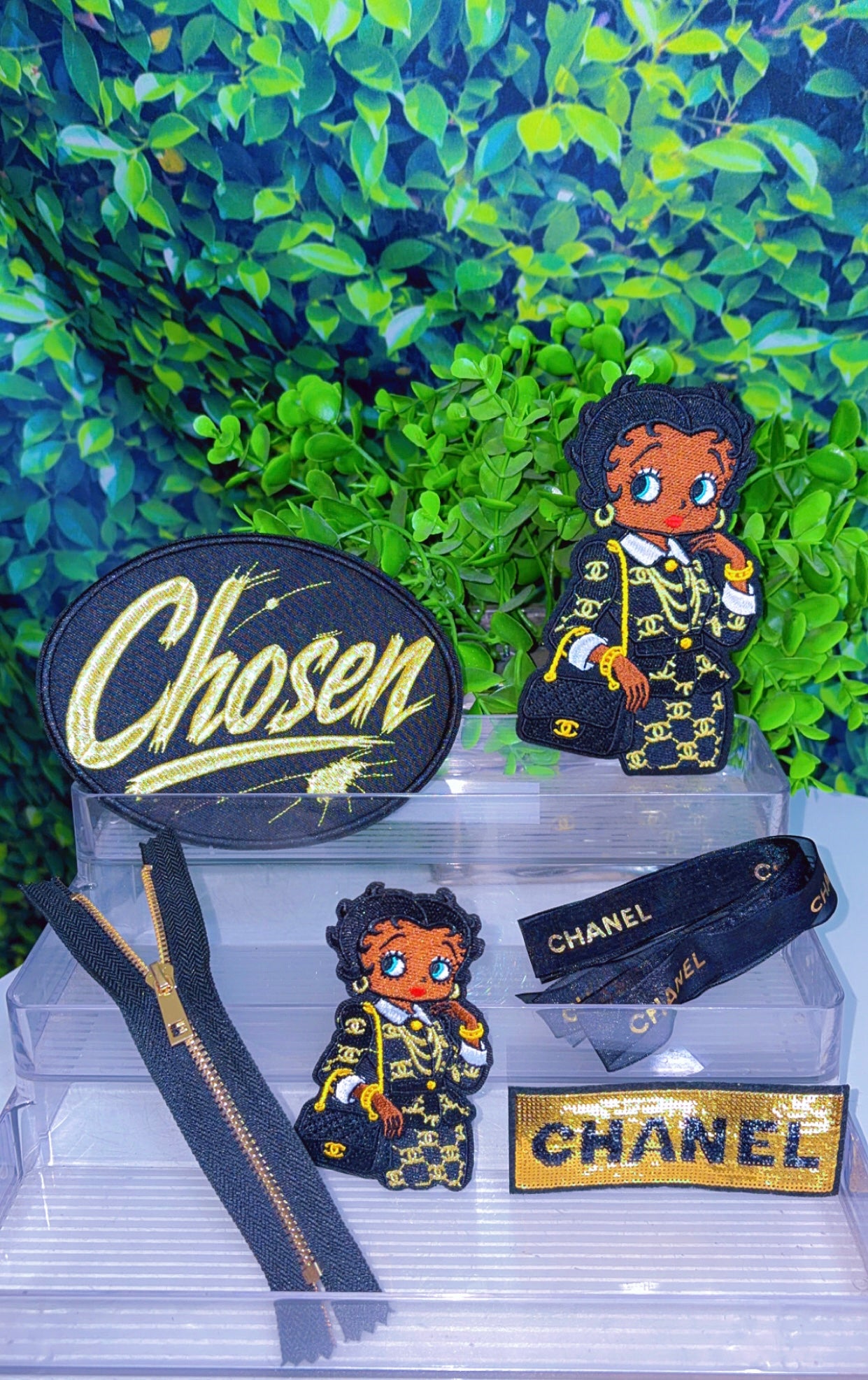 Gold and black iron on patch set 2 medium, 2 small, 1 zipper and 1 yard of ribbon