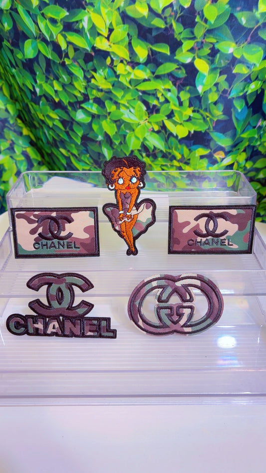 Camo 5 piece iron on patch set