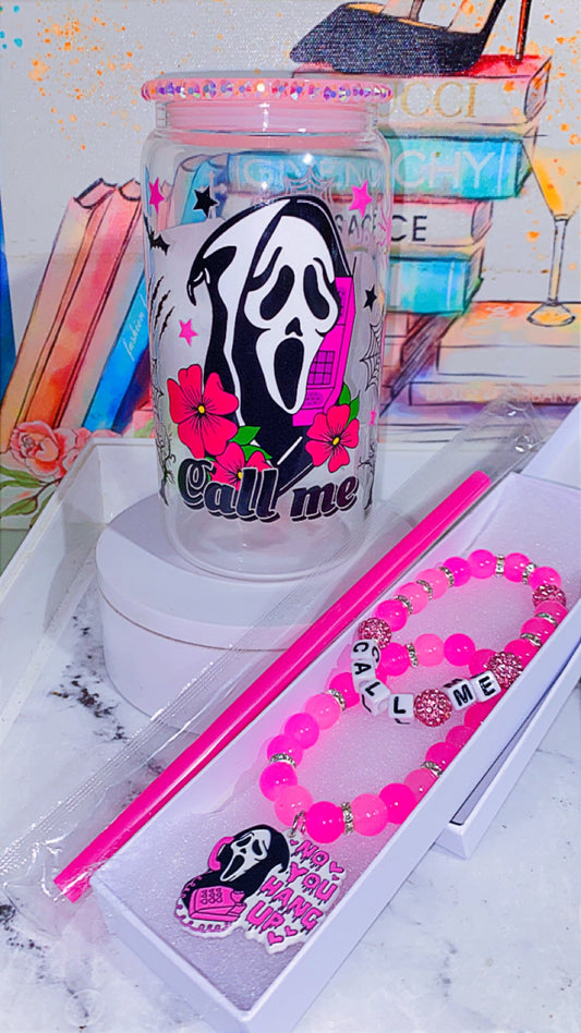 Scream Ghostface cup & charm bracelet set. Includes cup & 2 charm bracelets