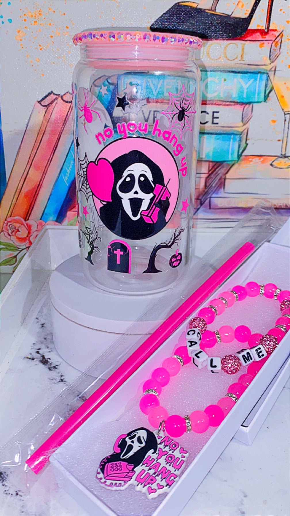 Scream Ghostface cup & charm bracelet set. Includes cup & 2 charm bracelets